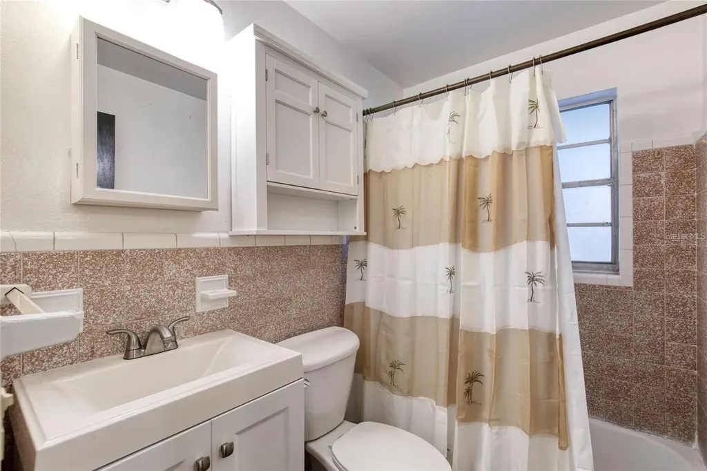 815 8th Street Daytona Beach FL 32117