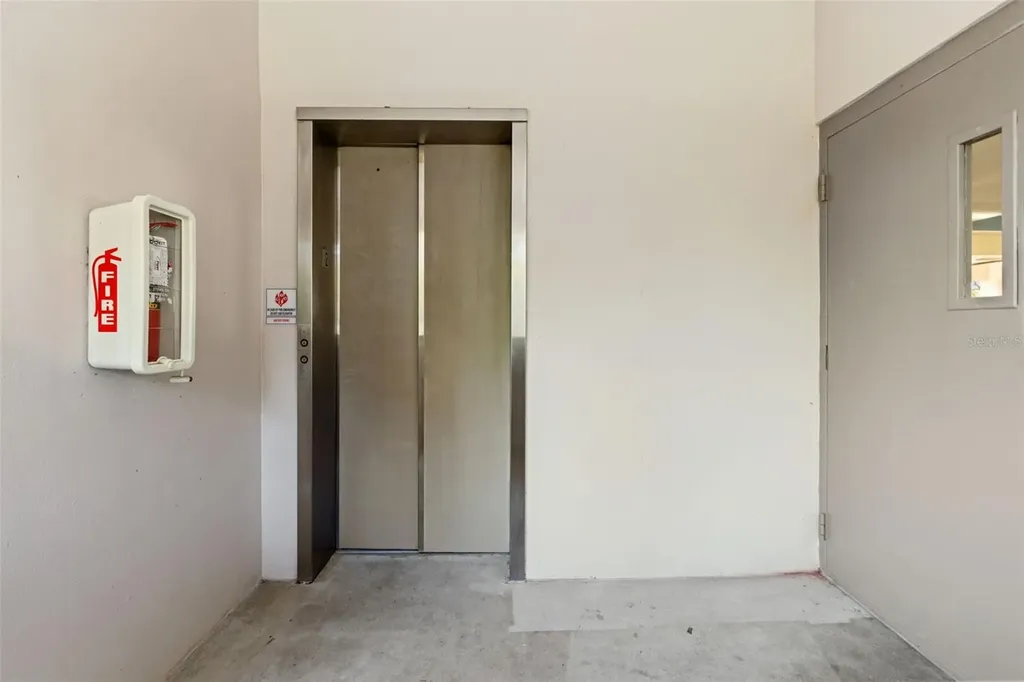 300 S Florida Avenue Tarpon Springs FL 34689