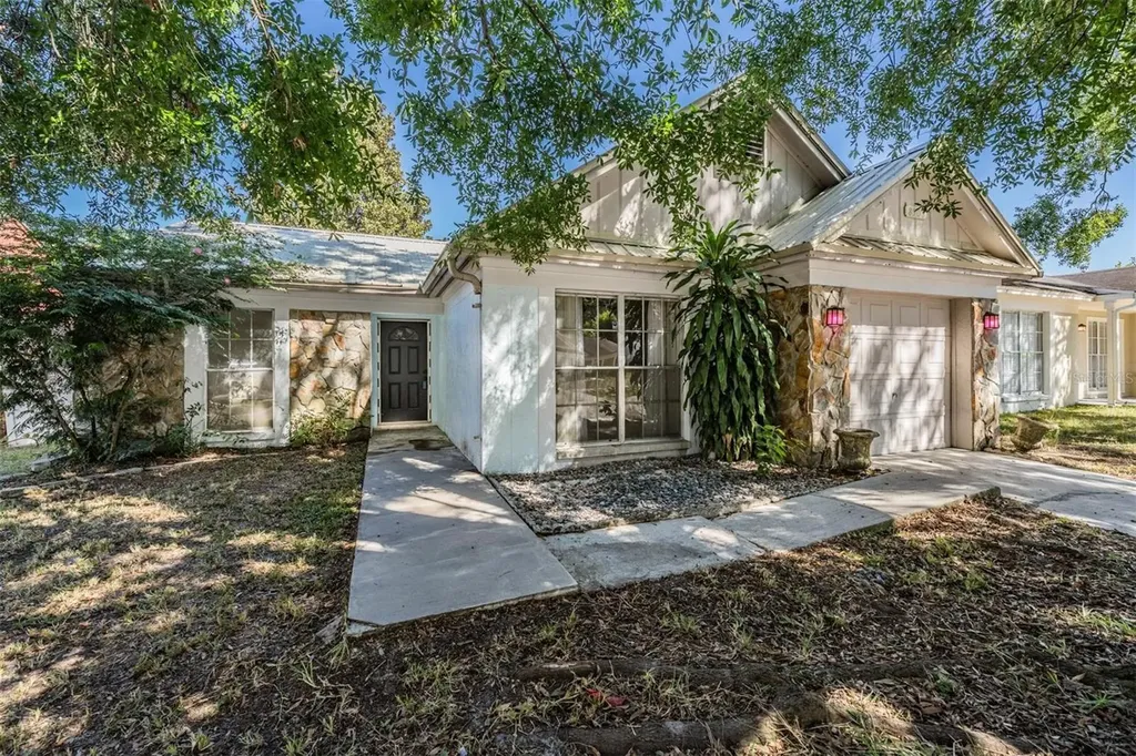8508 Misty River Court Tampa FL 33637
