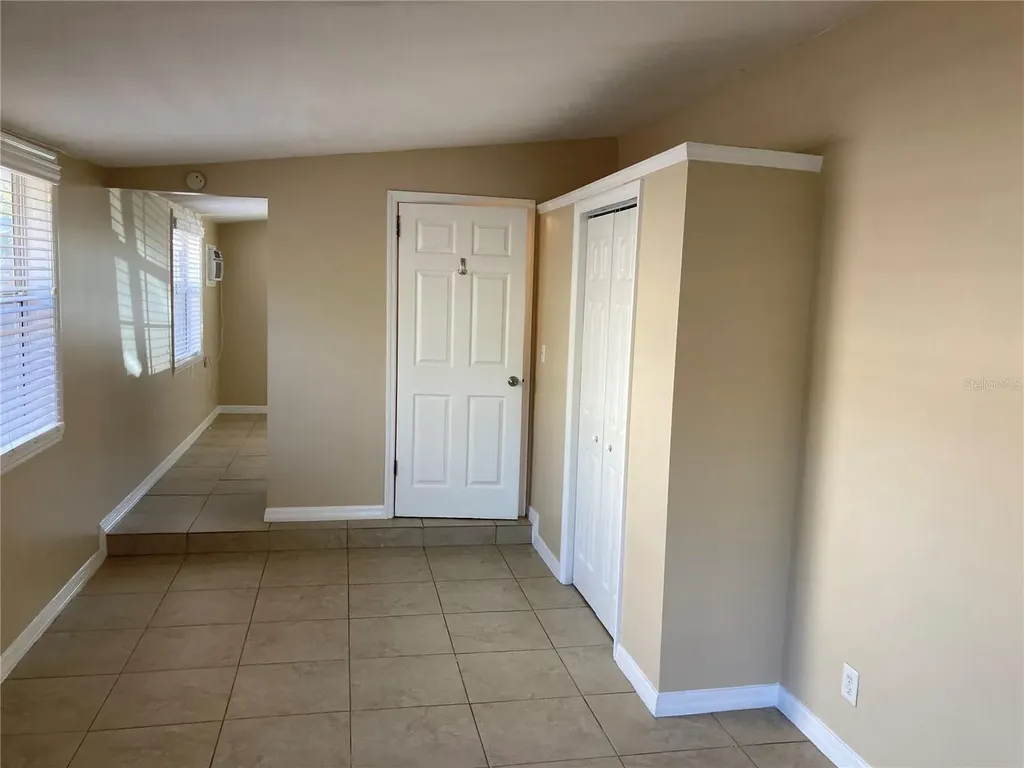 5609 1/2 Tangerine Avenue S Gulfport FL 33707
