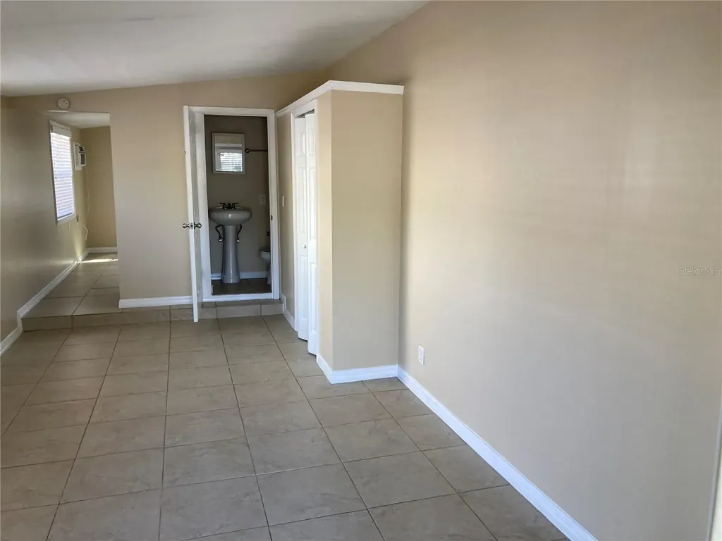 5609 1/2 Tangerine Avenue S Gulfport FL 33707