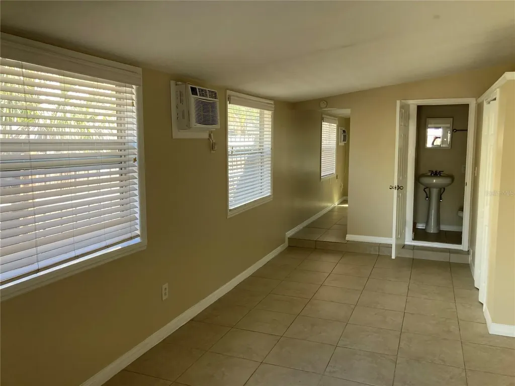 5609 1/2 Tangerine Avenue S Gulfport FL 33707