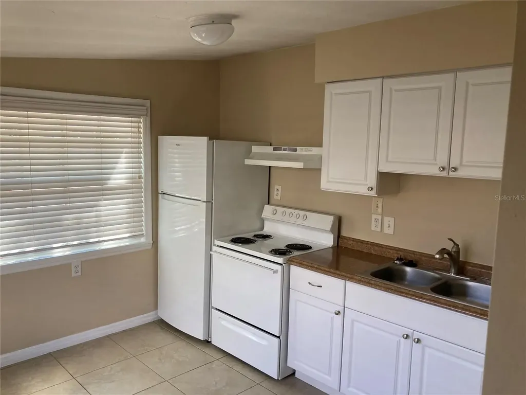 5609 1/2 Tangerine Avenue S Gulfport FL 33707