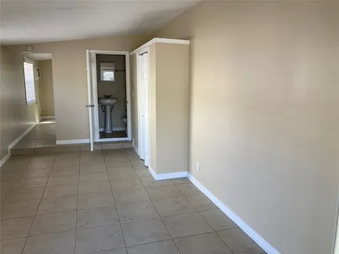 5609 1/2 Tangerine Avenue S Gulfport FL 33707
