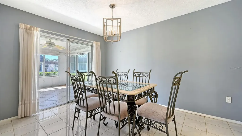 5474 Riverbluff Circle Sarasota FL 34231