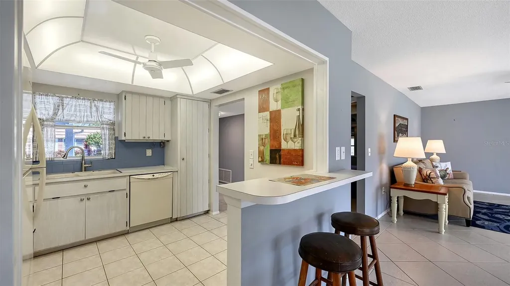5474 Riverbluff Circle Sarasota FL 34231