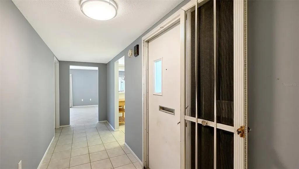 5474 Riverbluff Circle Sarasota FL 34231