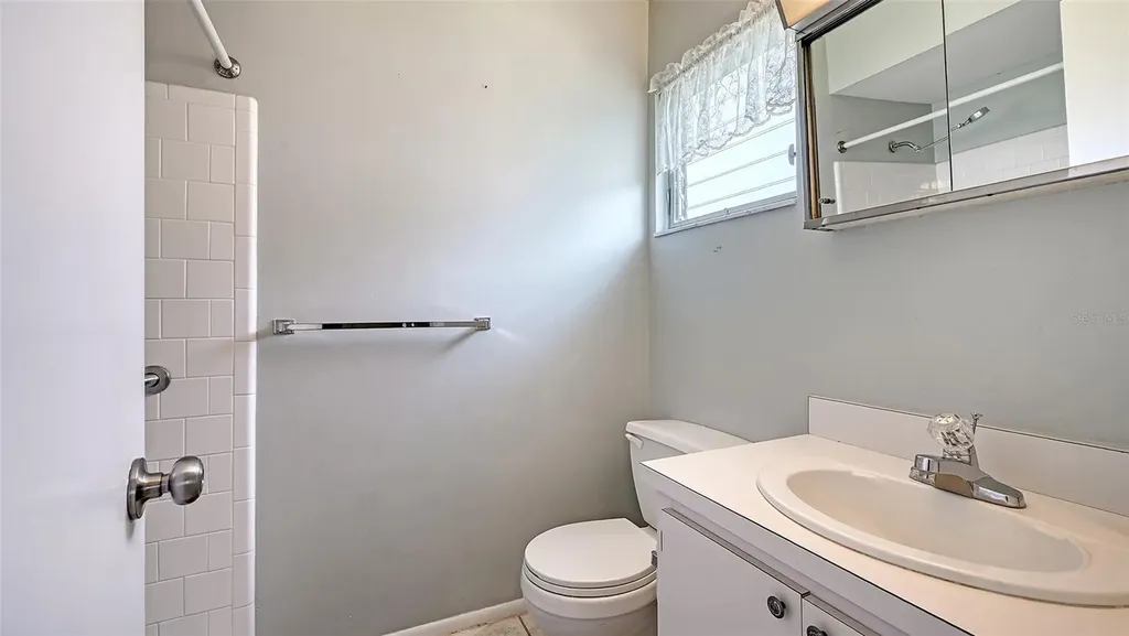 5474 Riverbluff Circle Sarasota FL 34231