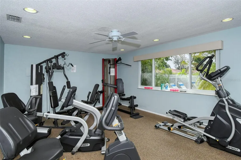 5474 Riverbluff Circle Sarasota FL 34231