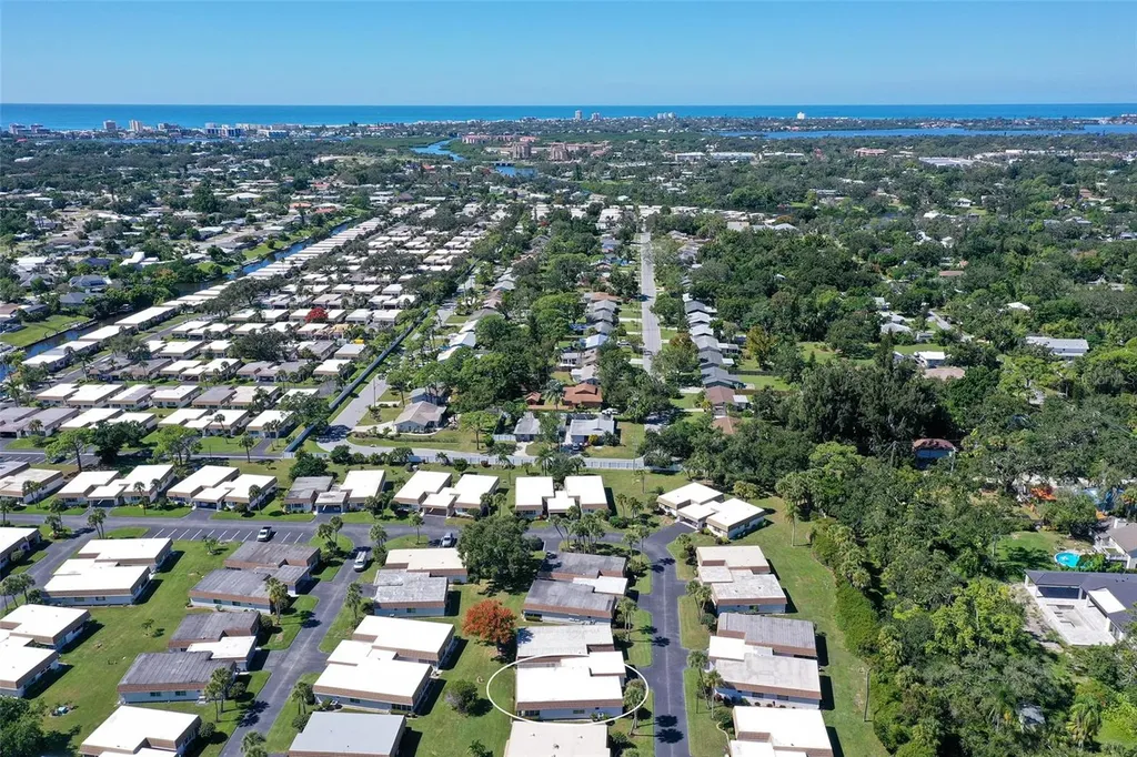 5474 Riverbluff Circle Sarasota FL 34231