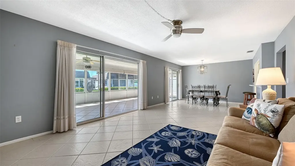 5474 Riverbluff Circle Sarasota FL 34231