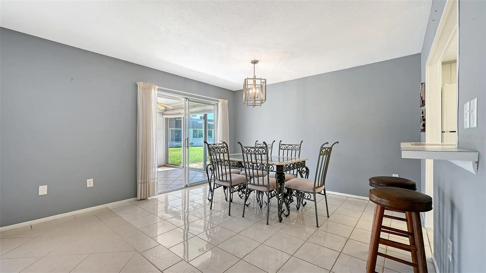 5474 Riverbluff Circle Sarasota FL 34231