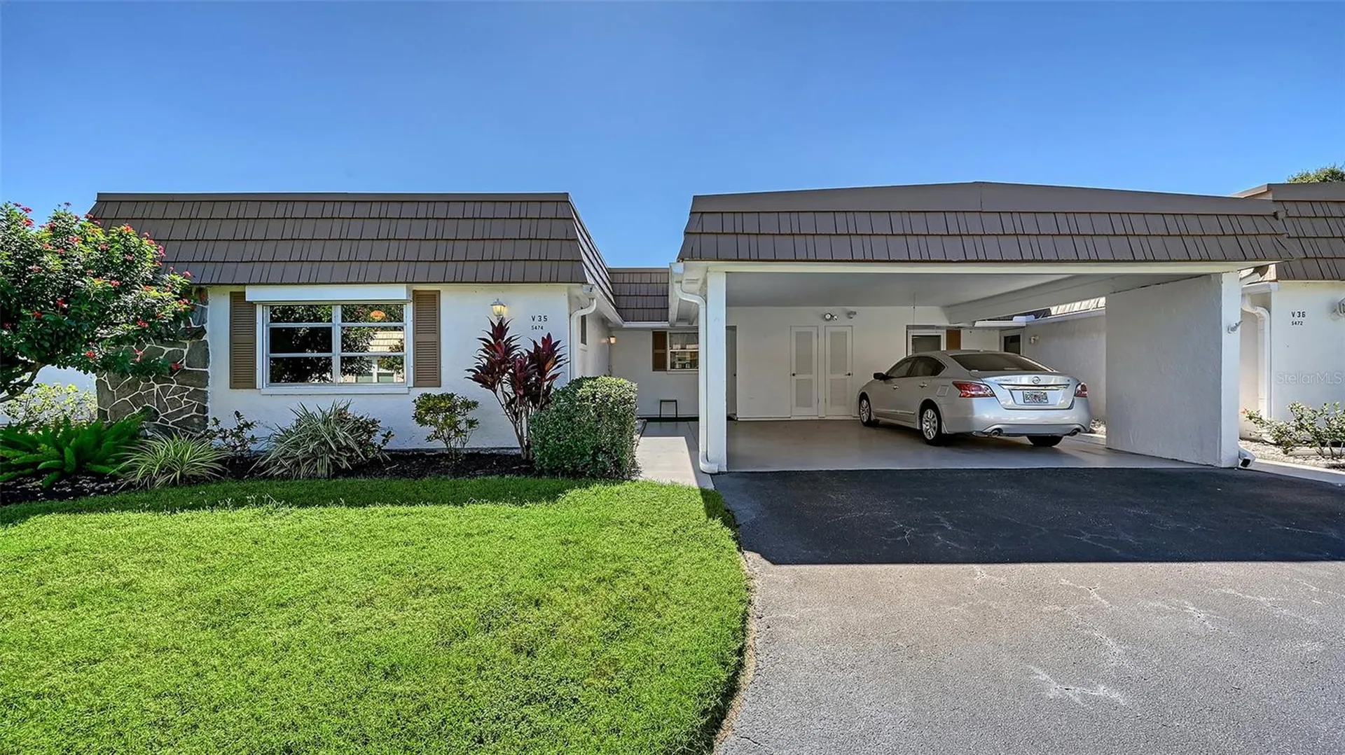 5474 Riverbluff Circle Sarasota FL 34231