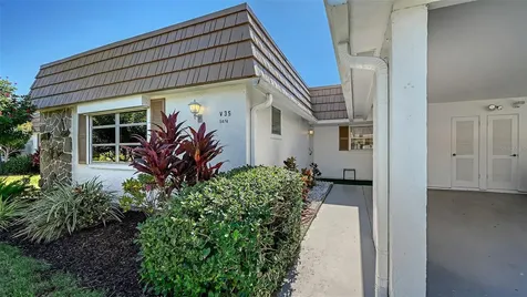 5474 Riverbluff Circle Sarasota FL 34231