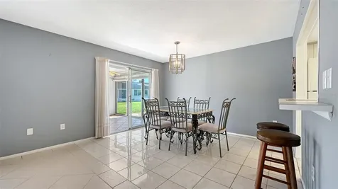 5474 Riverbluff Circle Sarasota FL 34231