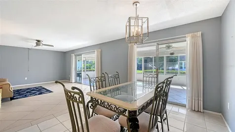 5474 Riverbluff Circle Sarasota FL 34231