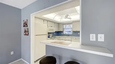 5474 Riverbluff Circle Sarasota FL 34231