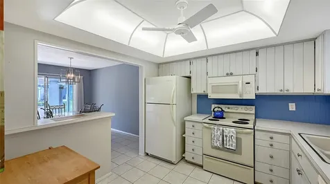 5474 Riverbluff Circle Sarasota FL 34231