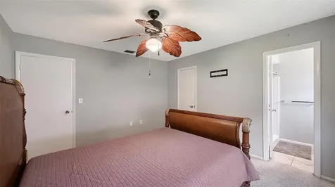 5474 Riverbluff Circle Sarasota FL 34231