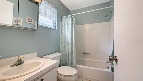 5474 Riverbluff Circle Sarasota FL 34231