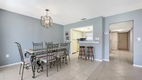 5474 Riverbluff Circle Sarasota FL 34231