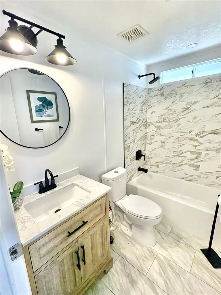 43 N Easter Island Circle Englewood FL 34223