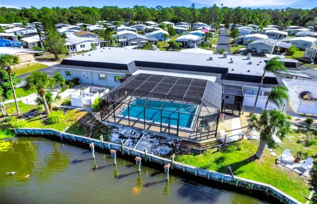 43 N Easter Island Circle Englewood FL 34223