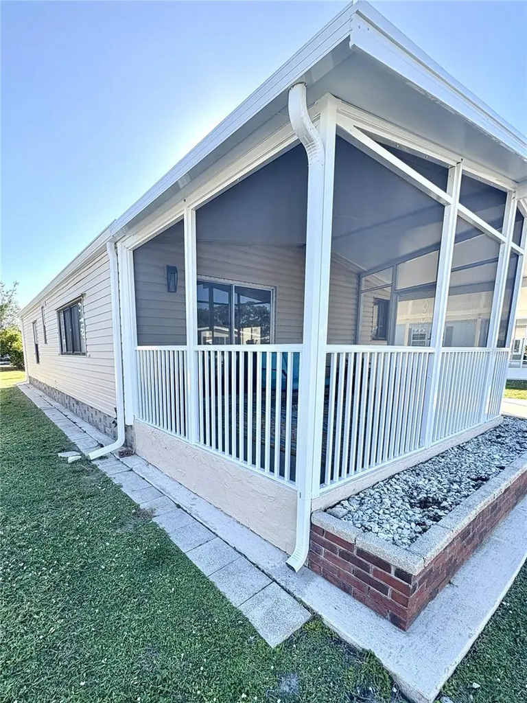 43 N Easter Island Circle Englewood FL 34223