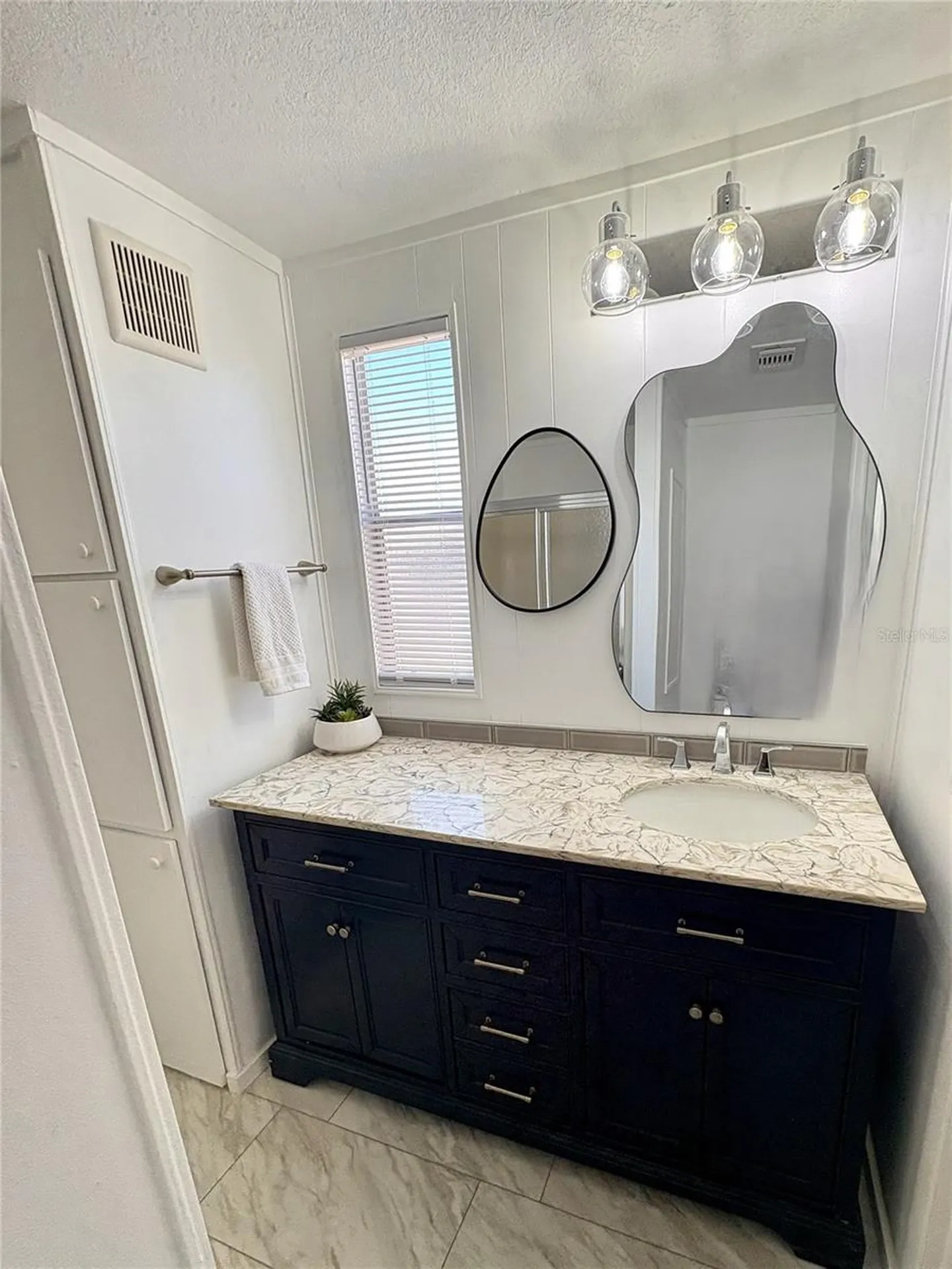 43 N Easter Island Circle Englewood FL 34223