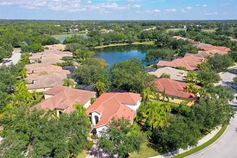 7656 Portstewart Drive Lakewood Ranch FL 34202