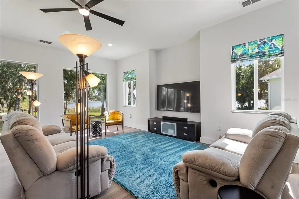 381 Nolane Lane Polk City FL 33868