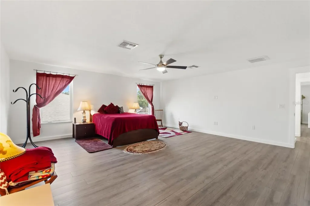 381 Nolane Lane Polk City FL 33868