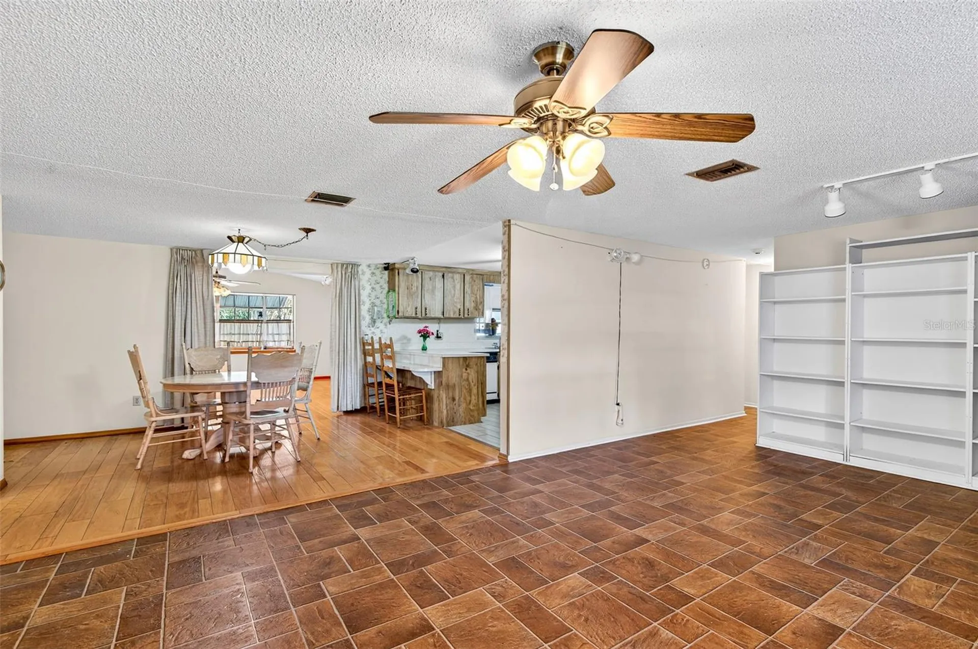 10618 Skewlee Gardens Drive Thonotosassa FL 33592