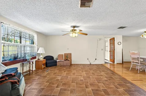 10618 Skewlee Gardens Drive Thonotosassa FL 33592