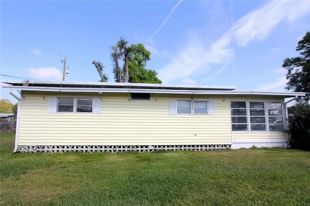 6021 Ridgewood Drive Zephyrhills FL 33542