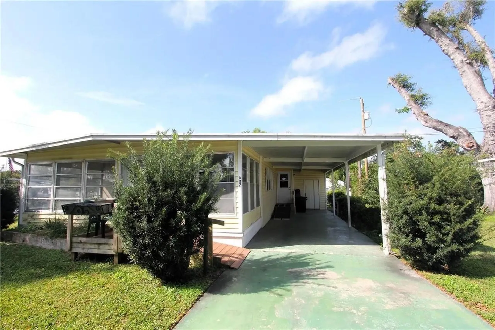 6021 Ridgewood Drive Zephyrhills FL 33542