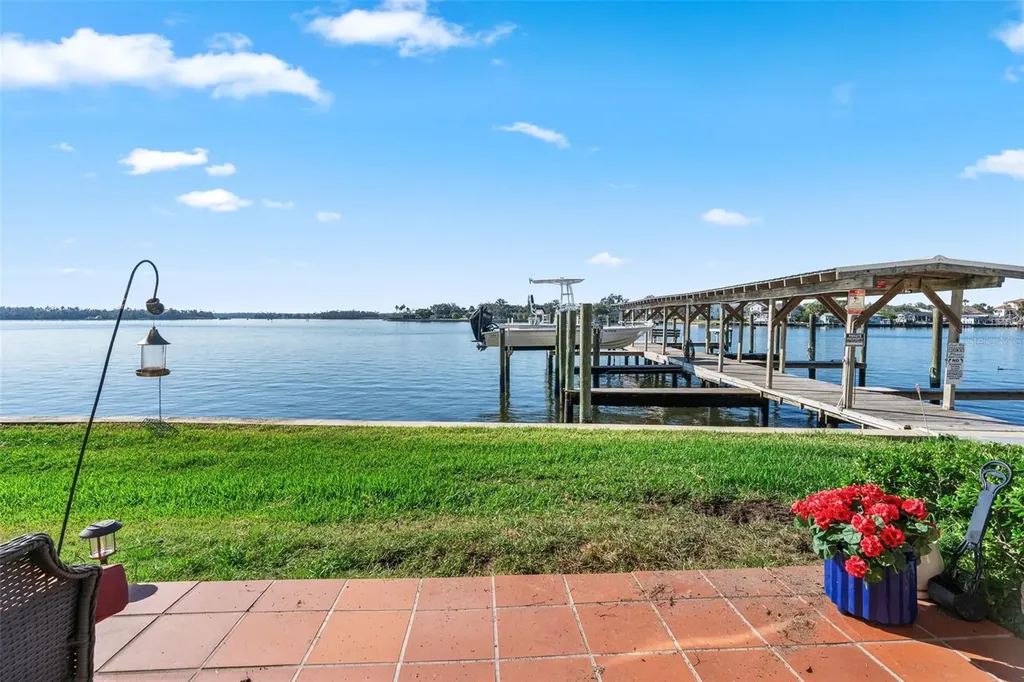 371 NW 14th Place Crystal River FL 34428