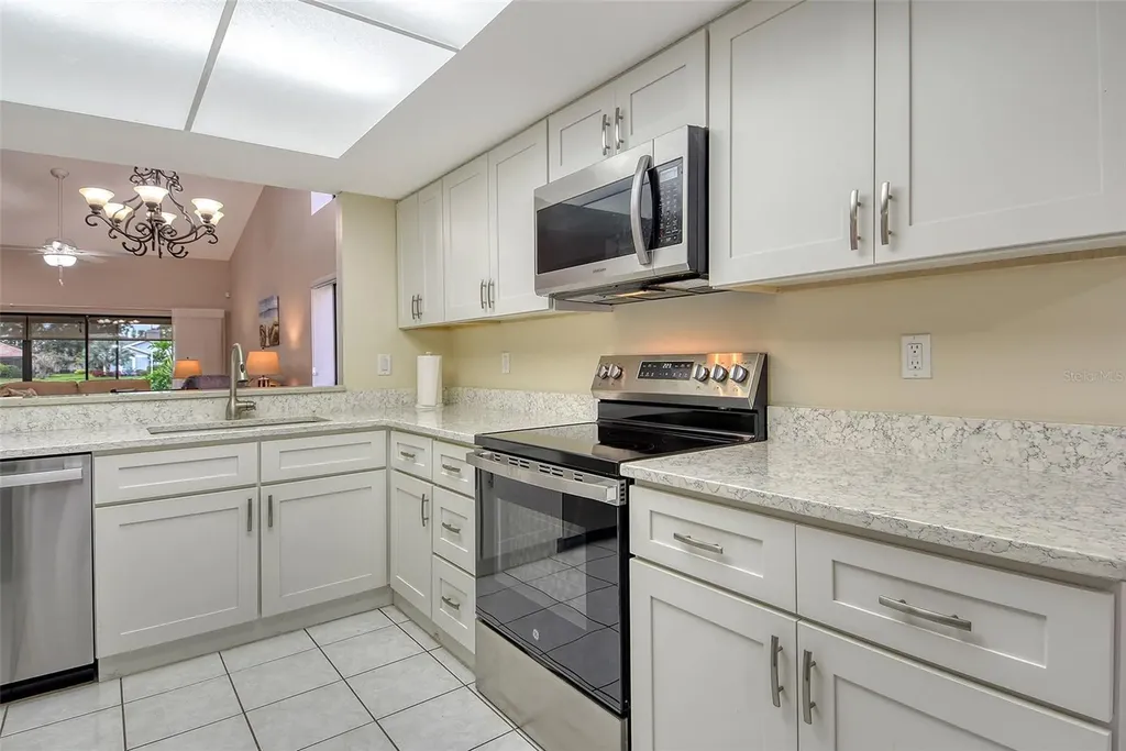 6261 Timber Lake Drive Sarasota FL 34243