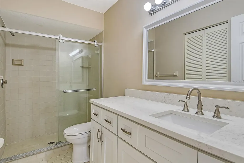 6261 Timber Lake Drive Sarasota FL 34243