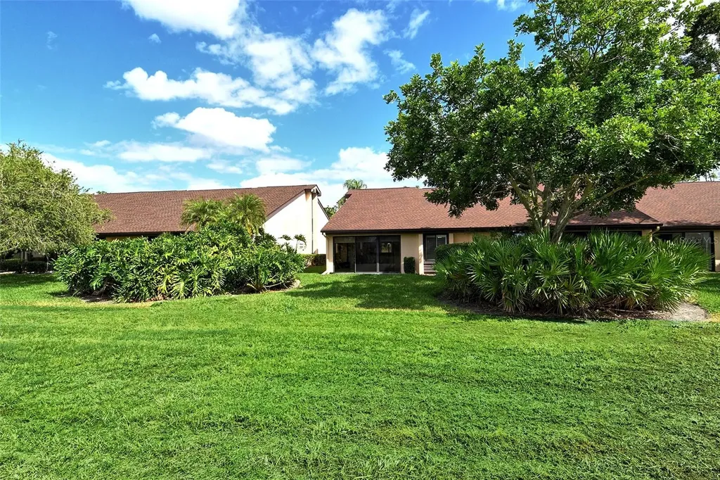 6261 Timber Lake Drive Sarasota FL 34243