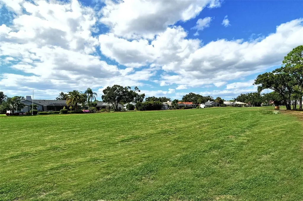 6261 Timber Lake Drive Sarasota FL 34243