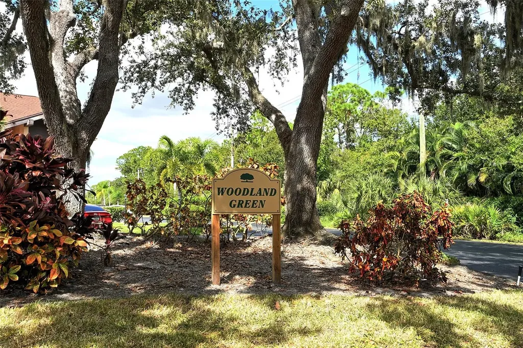 6261 Timber Lake Drive Sarasota FL 34243