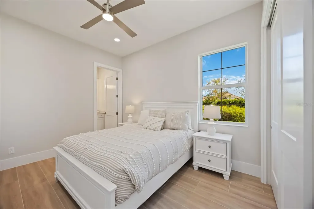 500 Blue Shell Loop Sarasota FL 34240