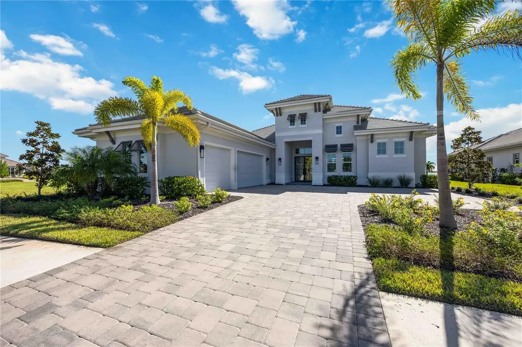 500 Blue Shell Loop Sarasota FL 34240