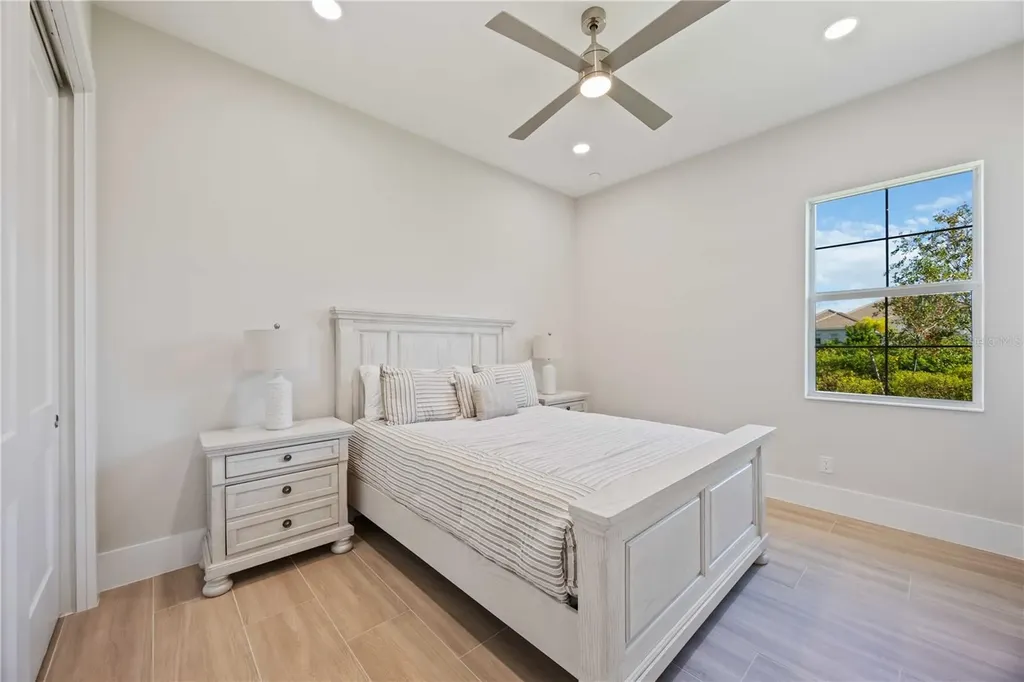 500 Blue Shell Loop Sarasota FL 34240