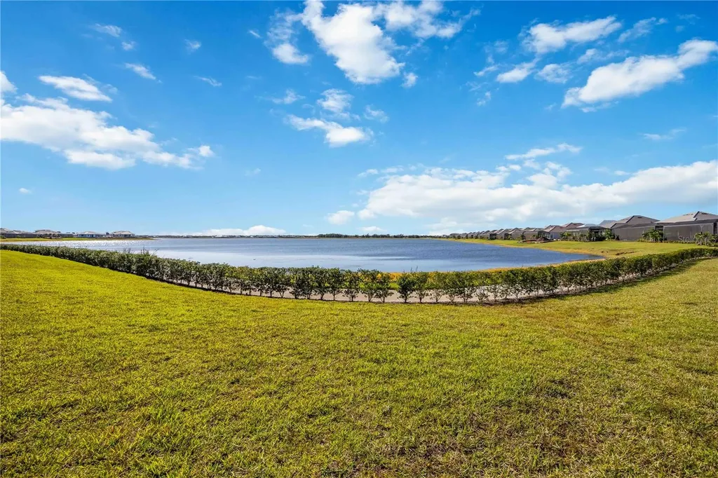 500 Blue Shell Loop Sarasota FL 34240