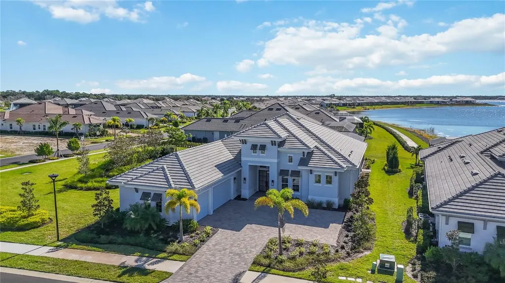 500 Blue Shell Loop Sarasota FL 34240