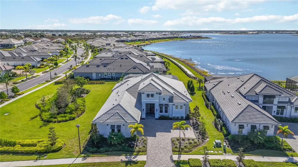 500 Blue Shell Loop Sarasota FL 34240