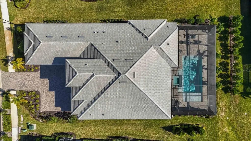 500 Blue Shell Loop Sarasota FL 34240
