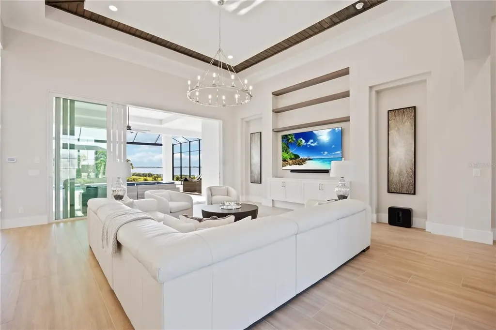 500 Blue Shell Loop Sarasota FL 34240